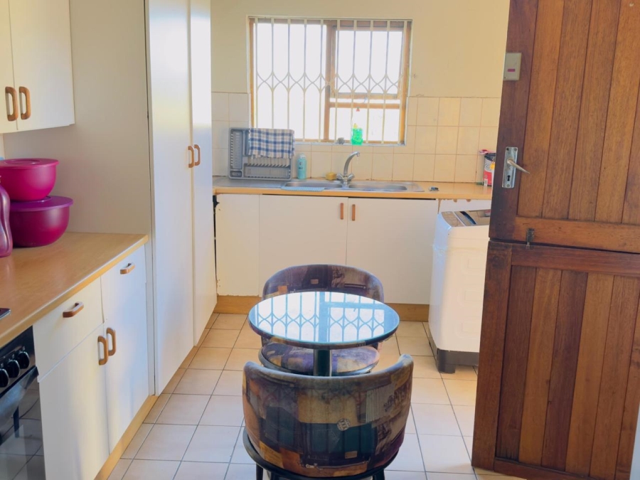 6 Bedroom Property for Sale in Southernwood Eastern Cape